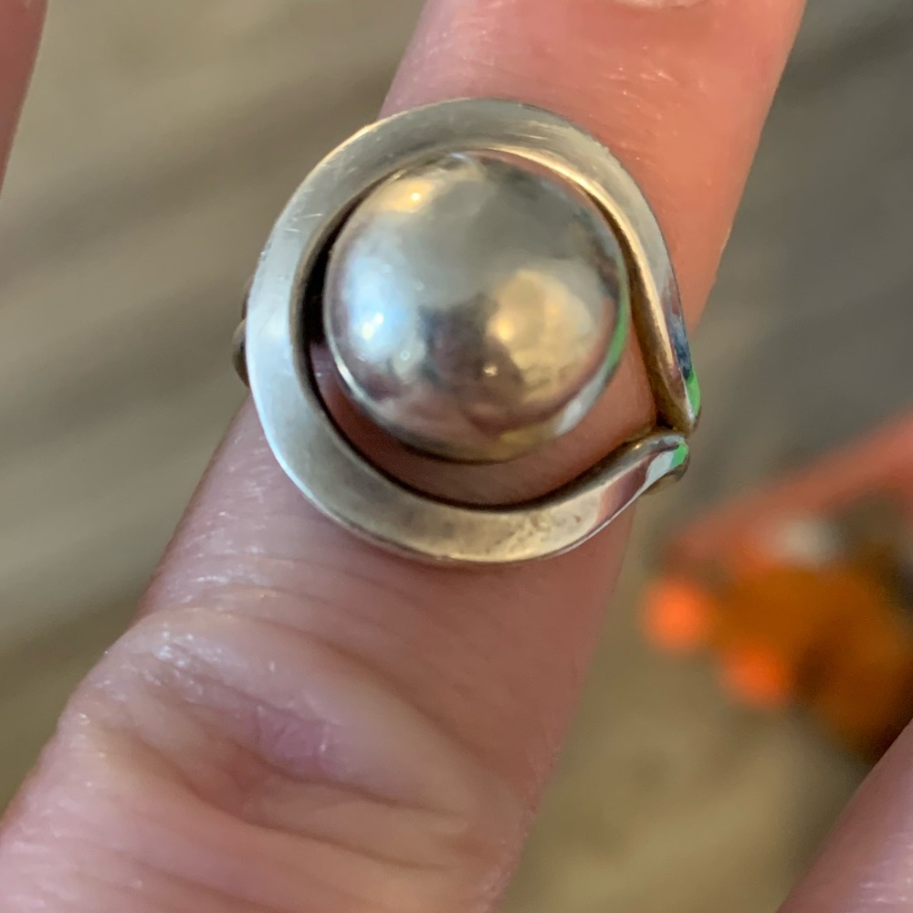 Marked 925 size 7 silver ring